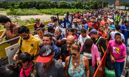 La mala gestión del régimen de Nicolás Maduro: 4 de 3 venezolanos en pobreza absoluta