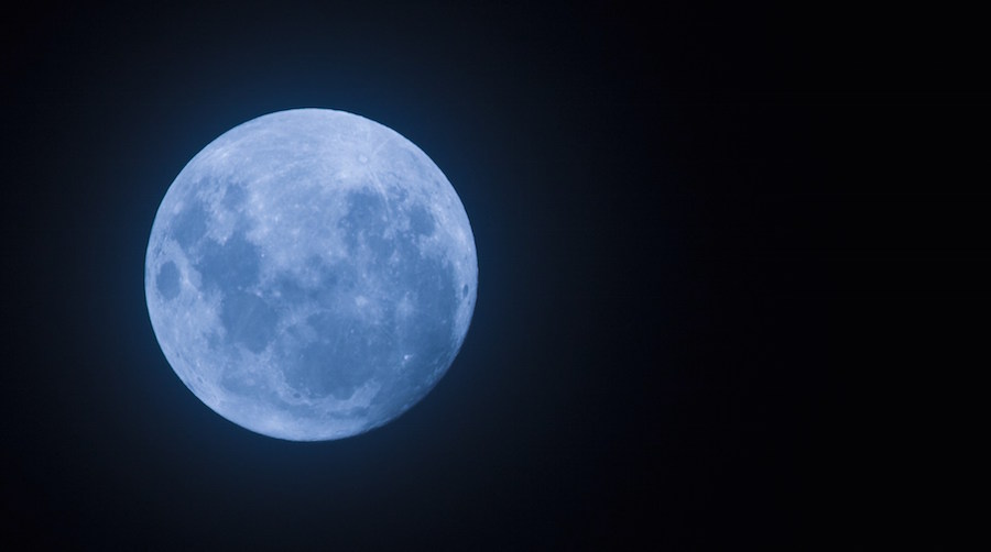 La sutil influencia de la Luna en el clima de la Tierra. y porqué cada año ella se aleja un poco