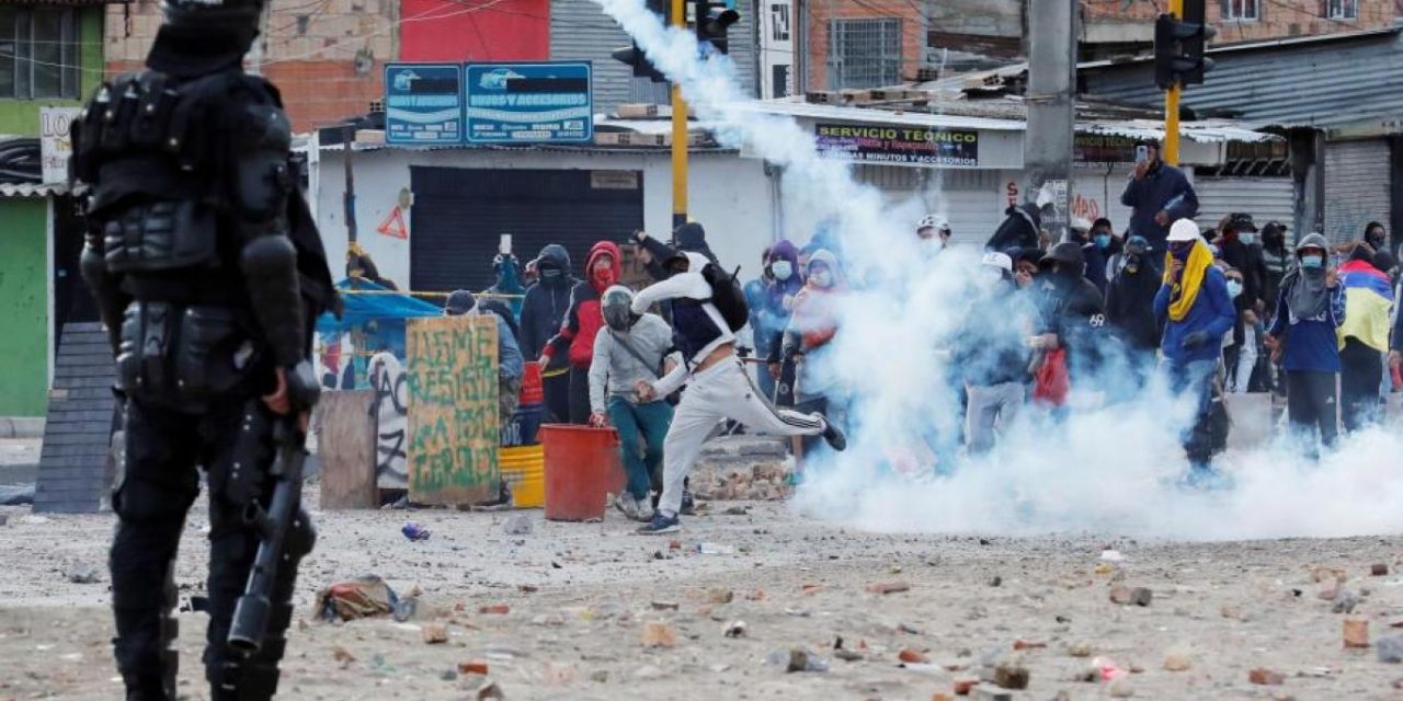Bogotá: menores heridos, vandalismo y enfrentamientos dejaron las manifestaciones