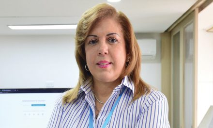 Clara Luz Roldán Gobernadora del Valle recibira el premio Polítika 2021 «gestión y Liderazgo»