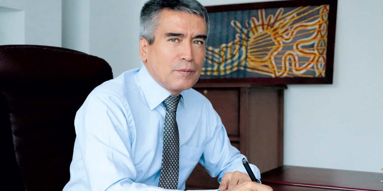 Víctor Julio Berrios Hortua director de la Caja de Compensación Familiar de Cundinamarca COMFACUNDI, recibirä el Premio Politika 2021 «Gestión Y Liderazgo»
