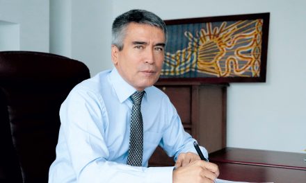 Víctor Julio Berrios Hortua director de la Caja de Compensación Familiar de Cundinamarca COMFACUNDI, recibirä el Premio Politika 2021 «Gestión Y Liderazgo»