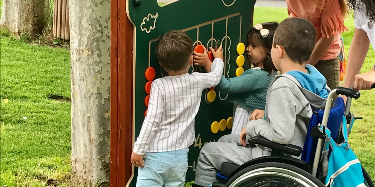 Niños con discapacidad tendrán acceso equitativo a espacios recreativos y parques