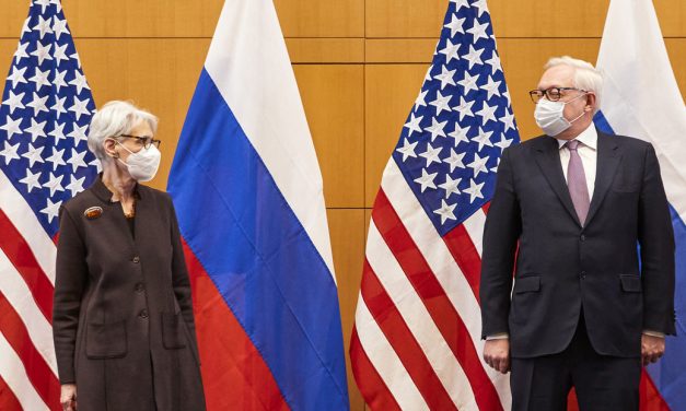 Vicecanciller de Rusia, Serguéi Riabkov, comenta los resultados del diálogo con EE.UU. sobre garantías de seguridad