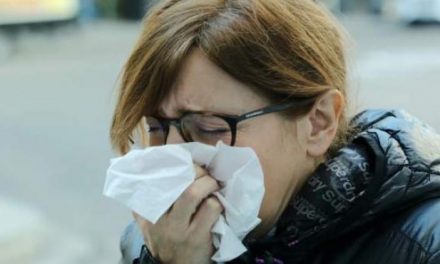 Hoy  no podemos diferenciar un resfriado común de los síntomas de ómicron”: MinSalud