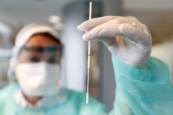 Israel detectó primer caso de Flurona: combina gripe con Convid-19
