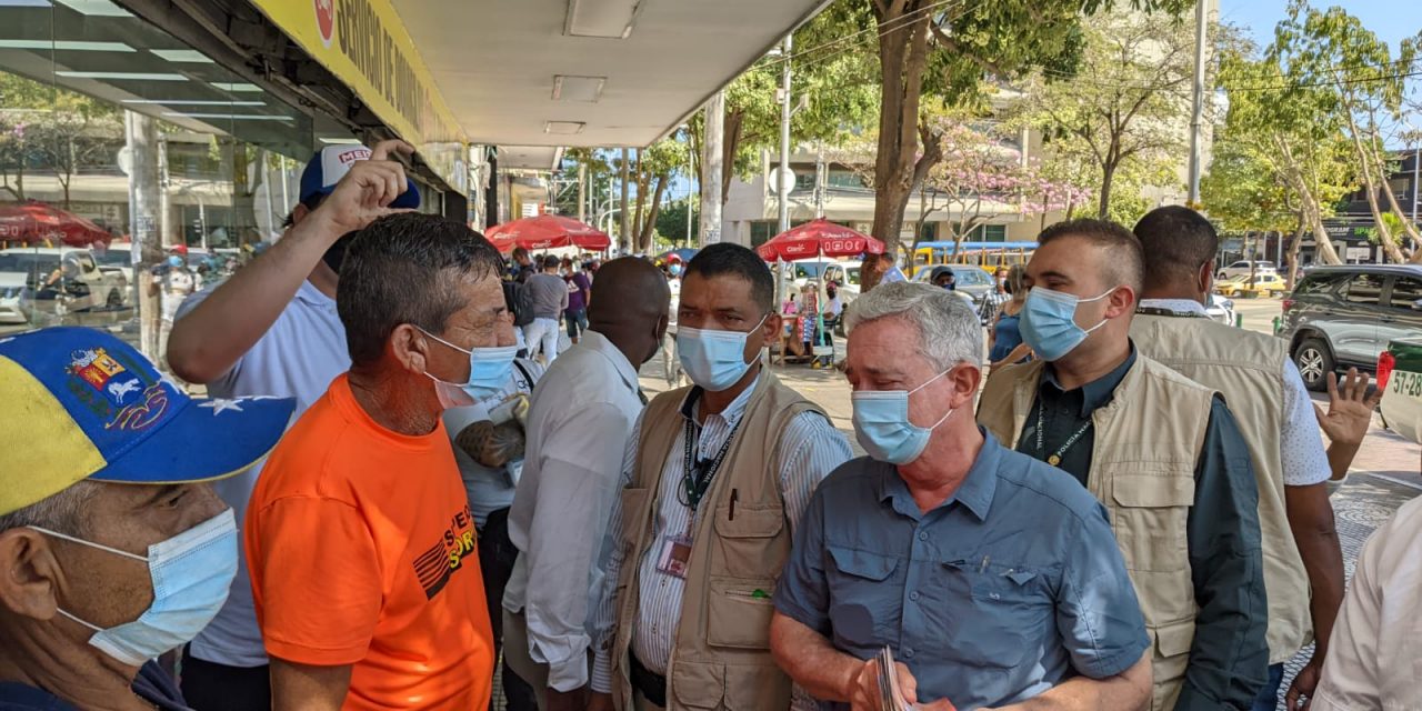 Álvaro Uribe Vélez inicia gira en Colombia para pedir apoyo al Centro Democrático  14 de enero de 2022.