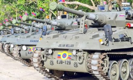 Venezuela despliega vehículos blindados, artillería y francotiradores a frontera común con Colombia