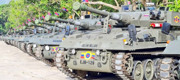 Venezuela despliega vehículos blindados, artillería y francotiradores a frontera común con Colombia