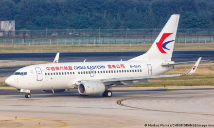 Se estrelló un avión con 132 personas a bordo en el suroeste de China