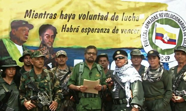 Una facción de las disidencias de las FARC pide a Gustavo Petro «dialogar para frenar la guerra» en Colombia