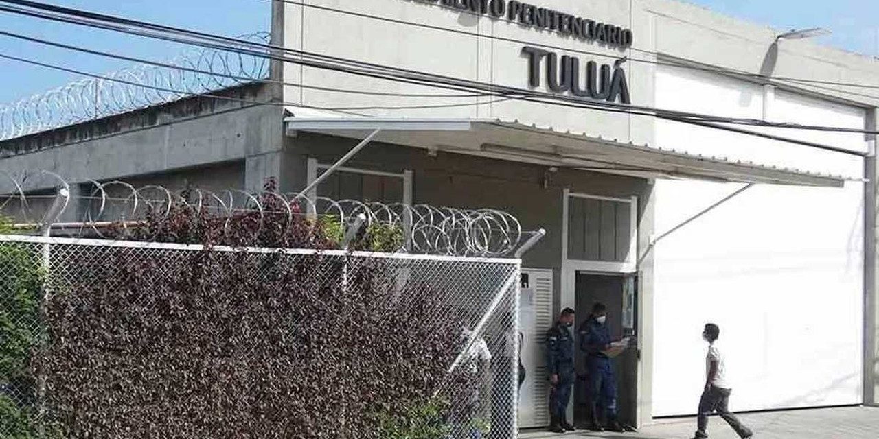 52 reclusos murieron en un incendio durante un motín en carcel de Tuluá Valle