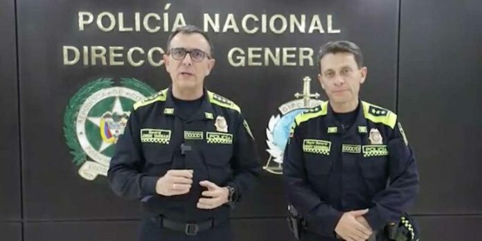 General Vargas se despide y da bienvenida a Sanabria, nuevo director de la Policía