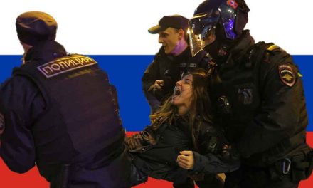 Mas de mil detenidos: Rusia ahoga las protestas ciudadanas contra la movilización de reservistas para guerra con Ucrania