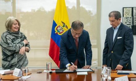 Gobierno y los ganaderos del país firmaron histórico acuerdo que permite avanzar en la Reforma Agraria
