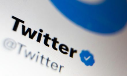 Twitter comienza a cobrar 8 dólares por la verificación