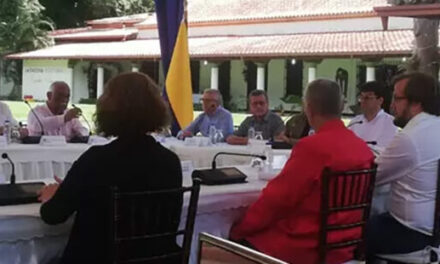 Delegación del ELN asegura que la Mesa está en crisis por imposiciones unilaterales del Gobierno Petro