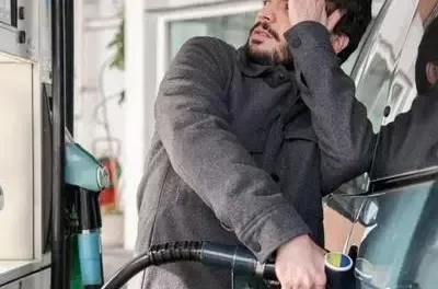 Precio de la gasolina sube para Semana Santa; nuevo valor incrementará el costo del viaje