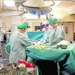 Una mujer recibió el útero de su hermana en el primer trasplante de este tipo realizado en el Reino Unido