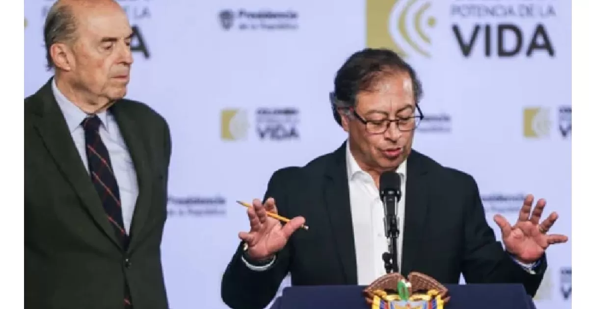 Presidente Gustavo Petro denuncia al excanciller Álvaro Leyva por audios en los que habla de plan para derrocarlo