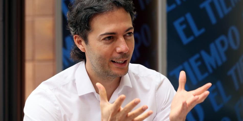 Daniel Quintero se retira de la consulta del Pacto Histórico y acusa al CNE de “cambiar las reglas del juego”