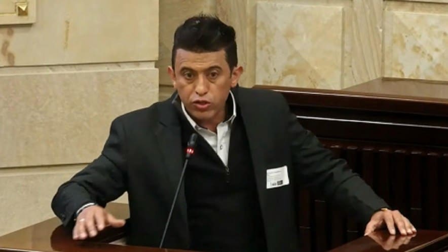 Por haber agredido e irrespetado a uniformados de la Policía, la Procuraduría General de la Nación sancionó con suspensión e inhabilidad de 14 meses al concejal de Bogotá, Edison Julián Forero Castelblanco “Fuchi”.