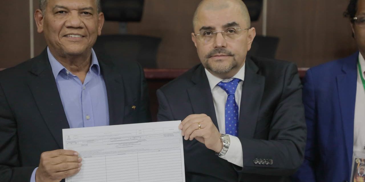 Edison Lucio Torres,nuevo candidato a la Presidencia de la República por el comité ciudadano La Gran Colombia.