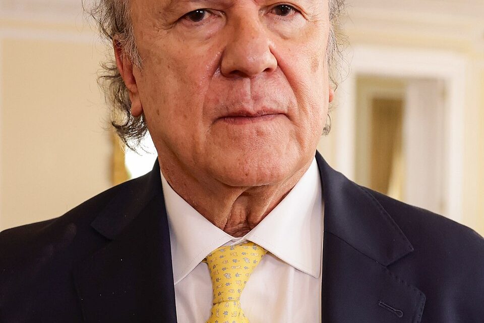El expresidente de la Corte Suprema, César Julio Valencia, es el nuevo ministro de Justicia