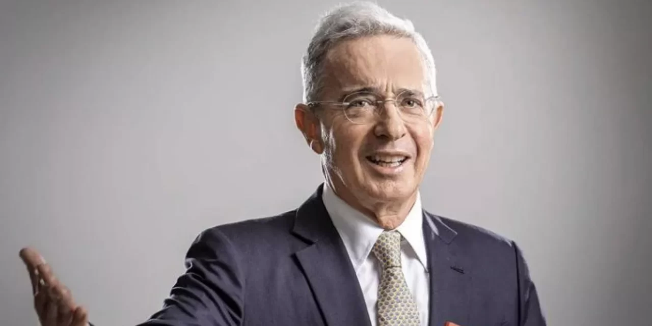 Uribe ordena a candidatos del Centro Democrático dejar de hablar de Petro