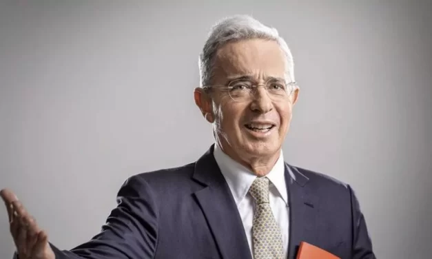 Uribe ordena a candidatos del Centro Democrático dejar de hablar de Petro