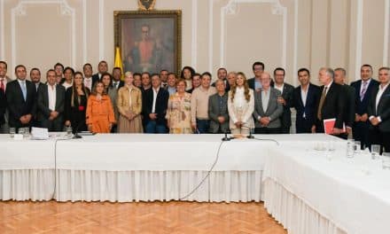 La rebelión de 20 gobernadores contra emergencia económica de Petro; Gobierno lanza amenaza