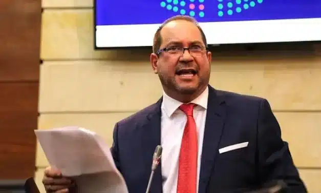 Presidente del Senado se pronunció por eliminación de la prima de servicios para congresistas,la calificó como un «castigo Politico de Petro»