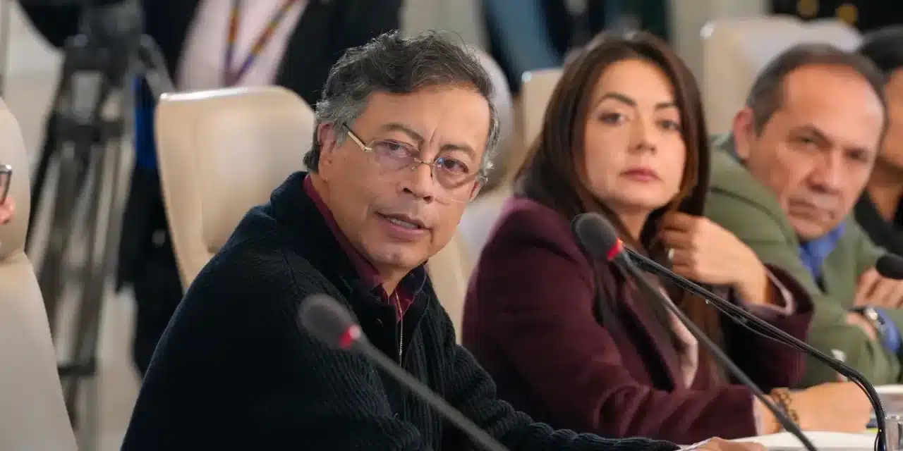 Petro acepta crear comisión internacional para verificar que el ELN no tiene vínculos con el narcotráfico
