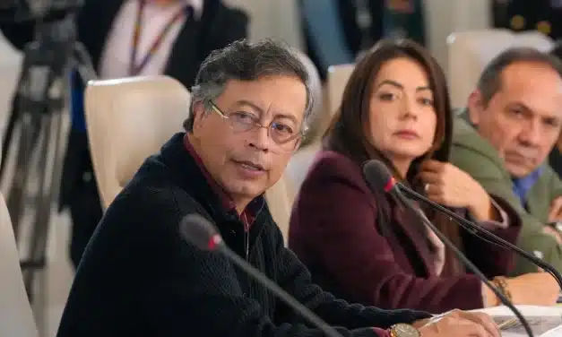 Petro acepta crear comisión internacional para verificar que el ELN no tiene vínculos con el narcotráfico