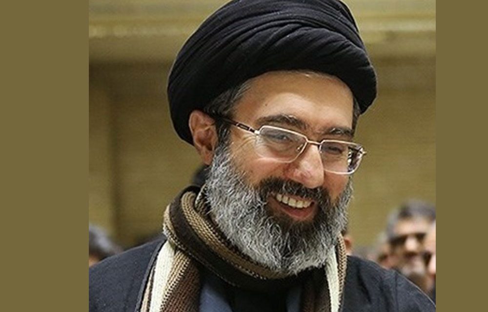 El nuevo líder supremo de Irán promete seguir bloqueando el estrecho de Ormuz y «vengar la sangre» de los iraníes muertos