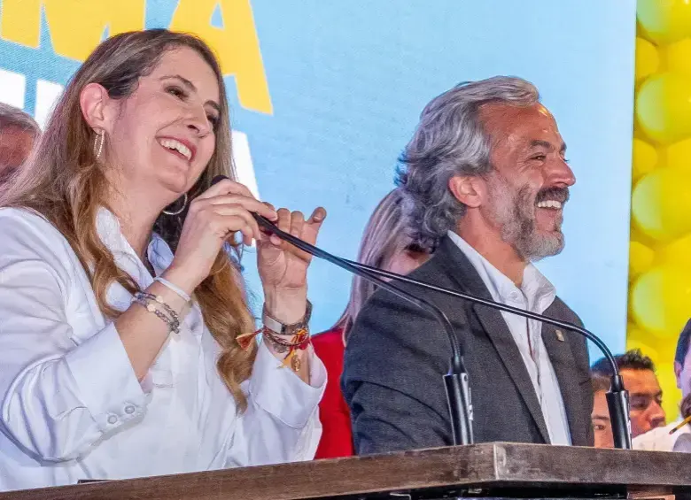 “Bienvenido, señor vicepresidente”: Paloma Valencia confirma que Juan Daniel Oviedo será su fórmula