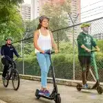 Las patinetas eléctricas prenden las alarmas en Bogotá tras dispararse las muertes y los accidentes en un año