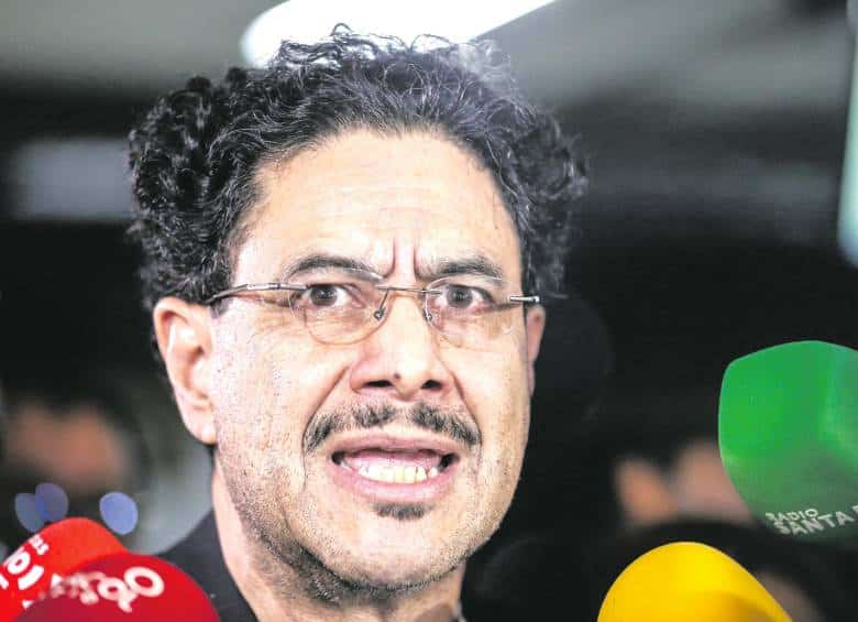 El “acuerdo nacional” de Cepeda le daría facultades al presidente al estilo Hugo Chávez